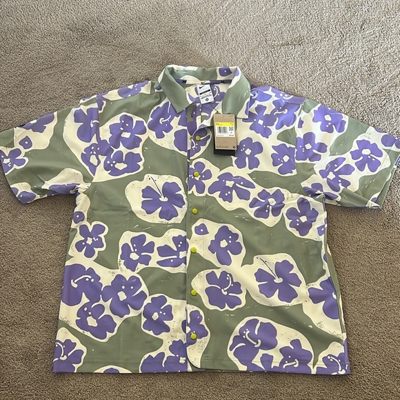 Nike Men's Naomi Osaka Short Sleeve Button Up Shirt - Picture 5 of 9